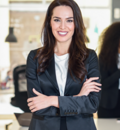 businesswoman-leader-in-modern-office-with-busines-F5UTRK7