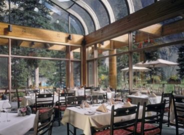 restaurant-VG69NQU