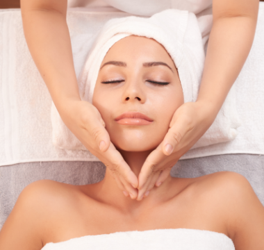 skincare-massage-EWCE9BH